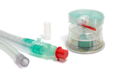 Smoothbore breathing systems for active humidification with heated wire